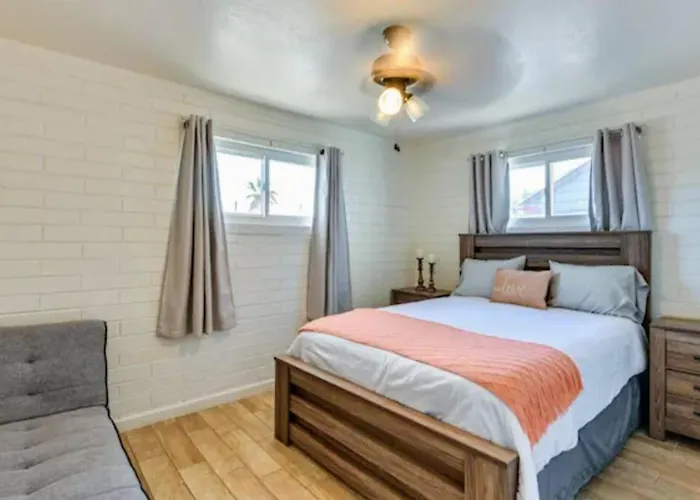Cozy And Peaceful Vacation With Pool Yuma