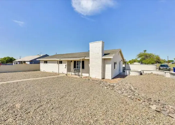 Cozy And Peaceful Vacation With Pool Yuma
